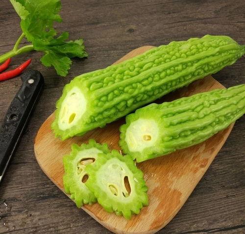 袜子带你吃瓜,袜子带你领略美食与娱乐的奇妙之旅